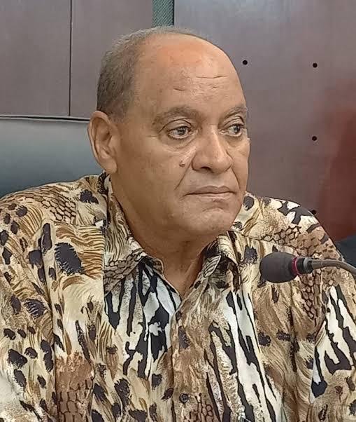 Jean-Marie Hubert, ancien maire de Port-Louis, lors d’une intervention publique – analyse de sa défaite aux élections municipales 2026 en Guadeloupe