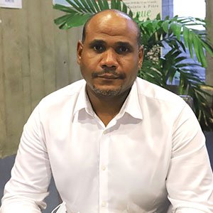 Portrait de Loïc Martol, conseiller municipal de Pointe-à-Pitre et conseiller régional