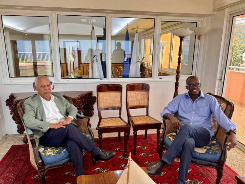 Ary Chalus et Victorin Lurel en entretien de travail, Guadeloupe
